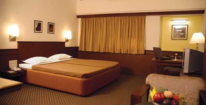 Hotel Skylon Ahmedabad Esterno foto