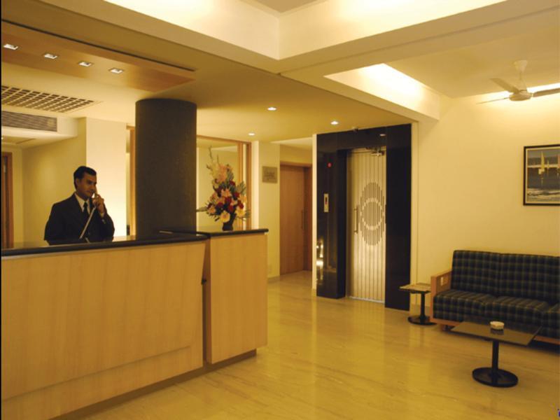 Hotel Skylon Ahmedabad Esterno foto